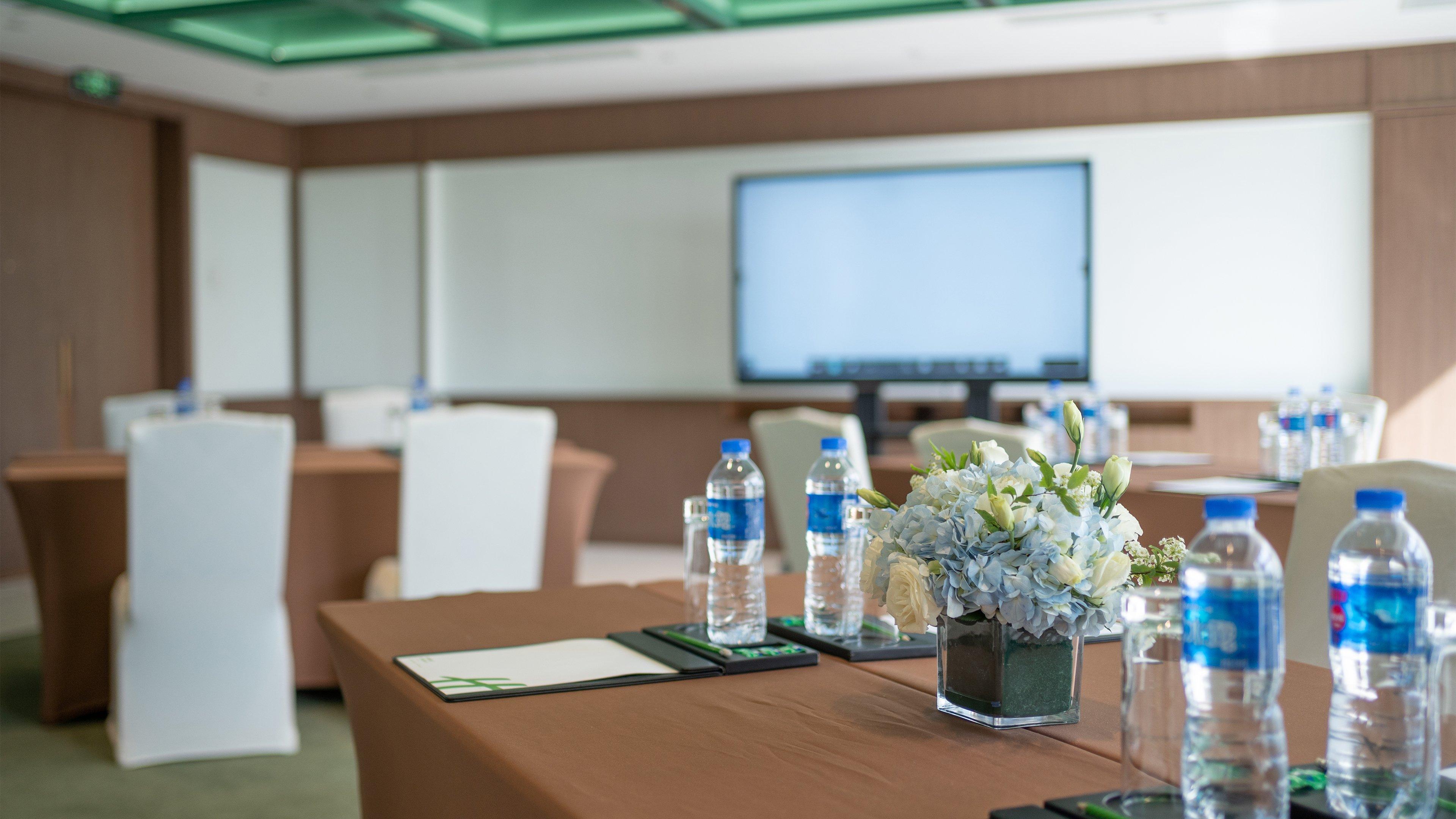 Holiday Inn Beijing Focus Square By Ihg Exterior photo