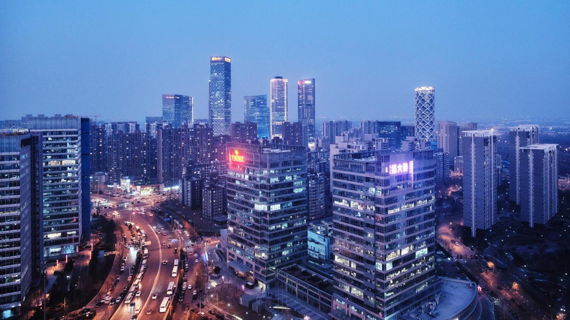 Holiday Inn Beijing Focus Square By Ihg Exterior photo